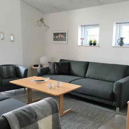 Stacey - 800m From The Sea In Western Jutland By Interhome